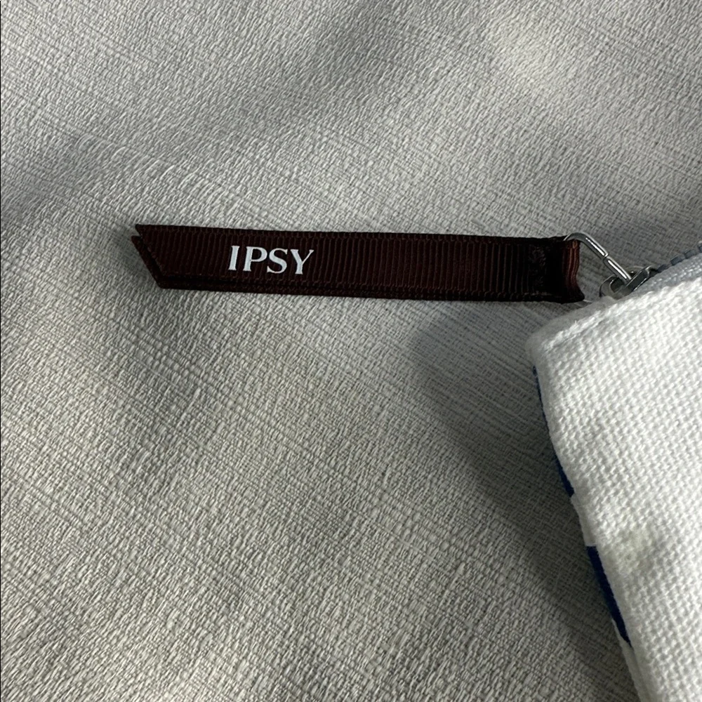 Ipsy Blue Floral Cometic Bundle